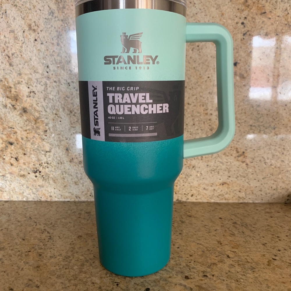 STANLEY ADVENTURE QUENCHER TRAVEL TUMBLER | 40 OZ ombré NWT
